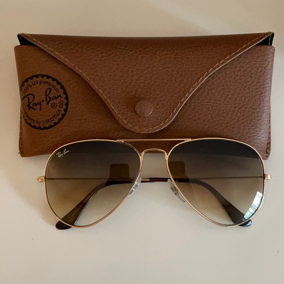 Ray-Ban Gold Aviator Sunglasses